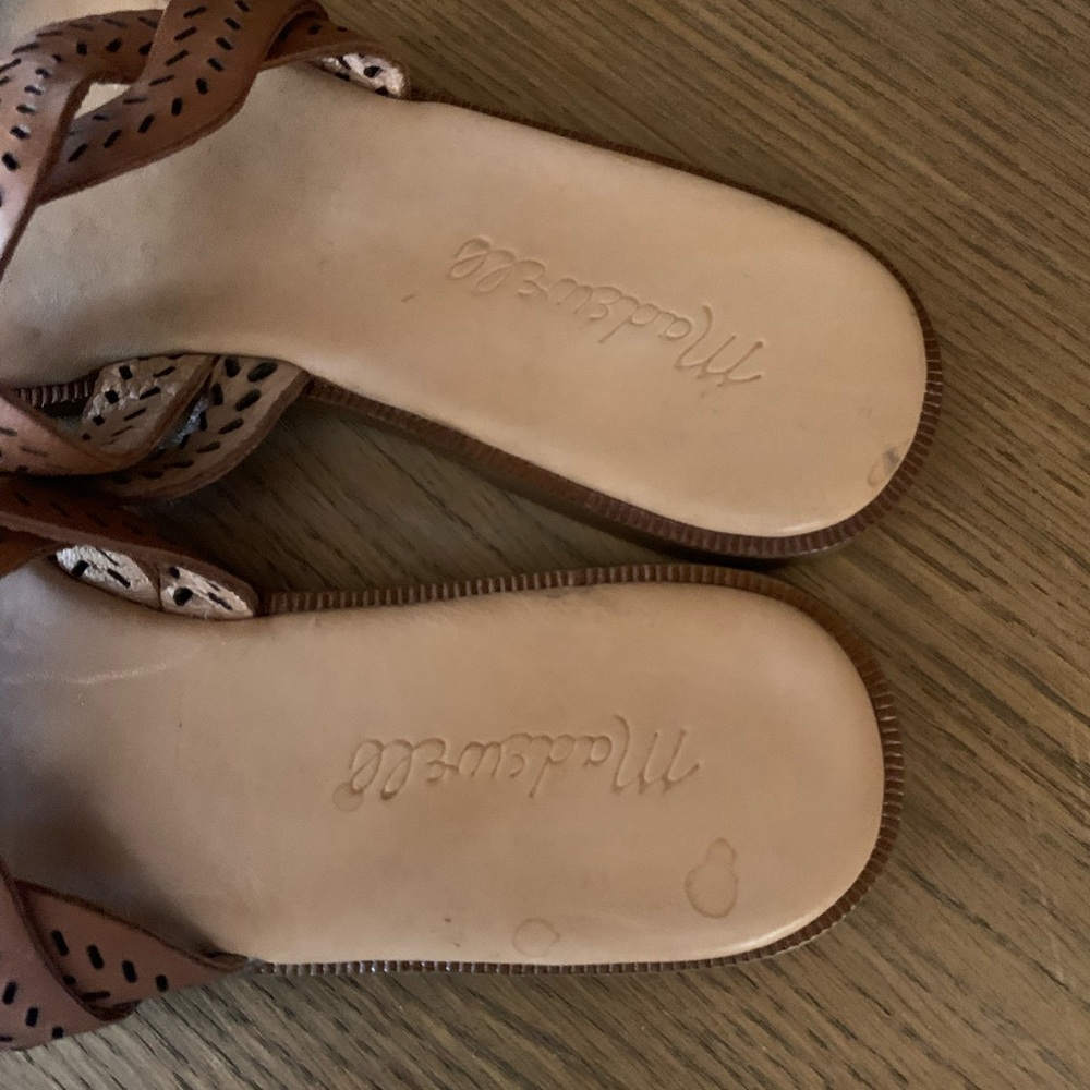 madewell The Cora Slide Sandal in Perforated Leather - Picture 7 of 7